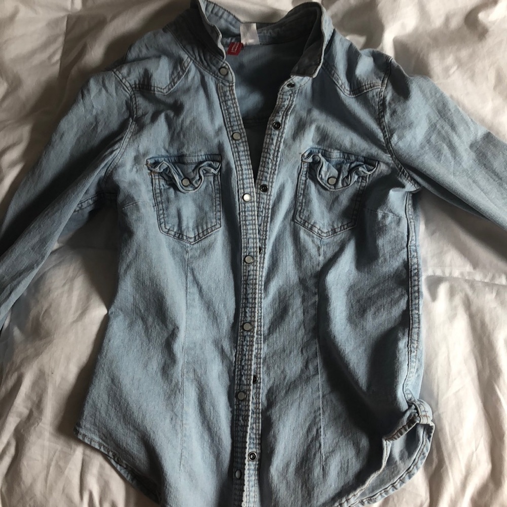 H&M light wash denim shirt